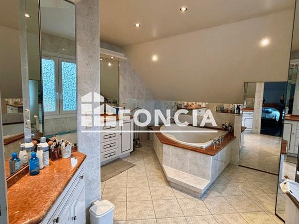 À vendre Maison 5 pièces 180 m² - Olivet 45160