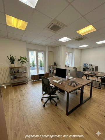 BUREAUX à LOUER de 307.7 m²