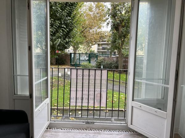 Appartement à MONTREUIL (93100)