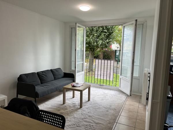 Appartement à MONTREUIL (93100)