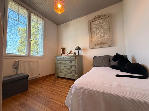 Rochefort : A 2 min du Centre-ville : Maison rénovée 3 chambres, garage et jardin privatif
