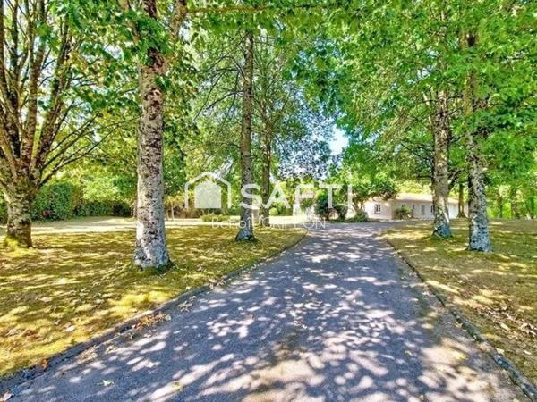 CADRE UNIQUE : MAISON, ÉTANG ET PISCINE