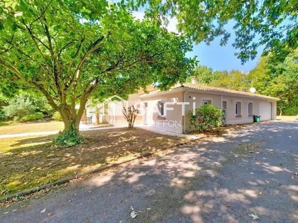 CADRE UNIQUE : MAISON, ÉTANG ET PISCINE