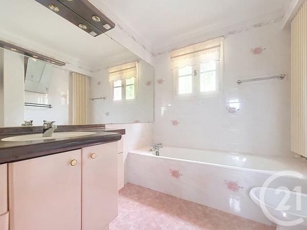 Maison à vendre  8 pièces - 177,90 m2 DRAGUIGNAN - 83