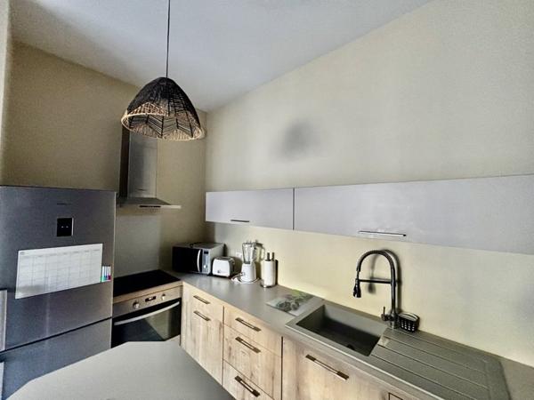 Appartement à louer 830 € CC Villenave-d'Ornon 2 p 40 m² DPE C