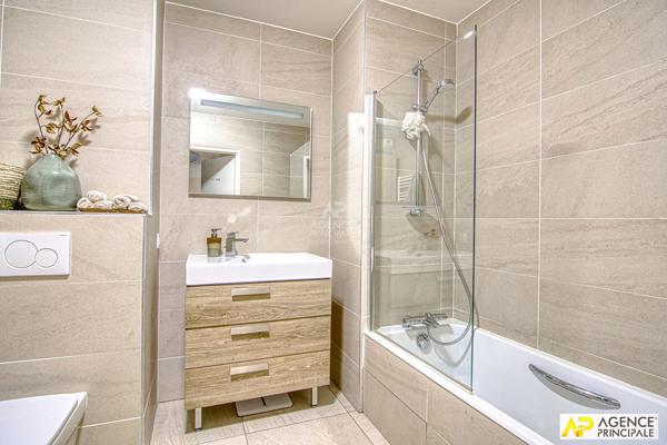 Versailles Notre-Dame Appartement 4 pièces 69.45 m² carrez avec terrasse de 27 m² 770 000 € **  - Référence  28108