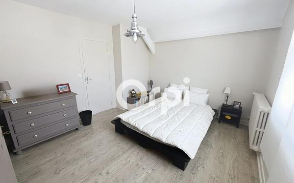 Maison à vendre    6 pièces •  Ussac