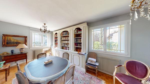 Maison Plain Pied Castanet Tolosan 5 pièce(s) 140 m2 Centre