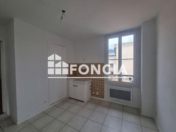 Location Appartement 2 pièces 37.4 m² - 4 AVENUE JEAN JAURES - Gap 05000