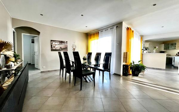 Maison à vendre    5 pièces • 127,85 m2 Saint-Rogatien