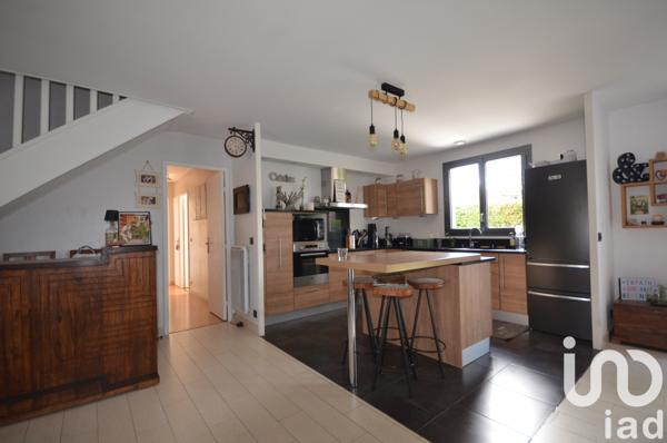 Maison à vendre 6 pièces 155 m² Voisins-le-Bretonneux