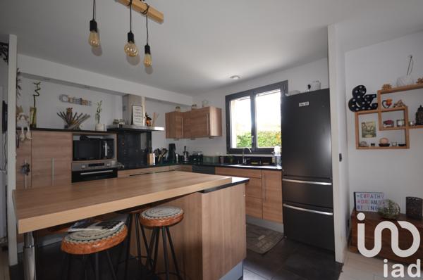 Maison à vendre 6 pièces 155 m² Voisins-le-Bretonneux