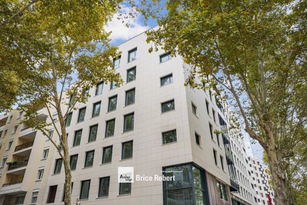 Bureaux à louer à Lyon Part-Dieu avec rooftop et certifications premium
