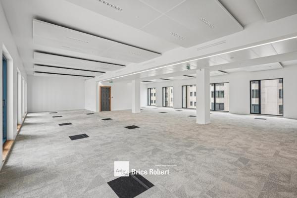Bureaux à louer à Lyon Part-Dieu avec rooftop et certifications premium