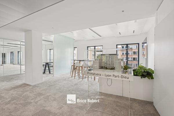 Bureaux à louer à Lyon Part-Dieu avec rooftop et certifications premium