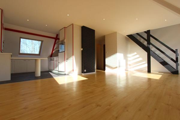 à louer appartement T2 duplex lumineux avec parking quimper sud