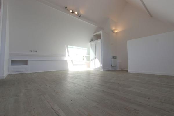 à louer appartement T2 duplex lumineux avec parking quimper sud