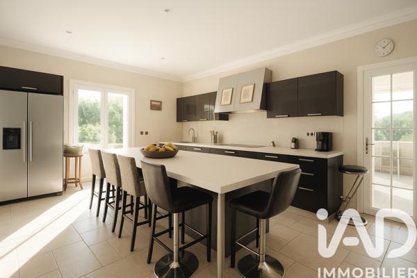 Maison à vendre 7 pièces 300 m² Trans-en-Provence