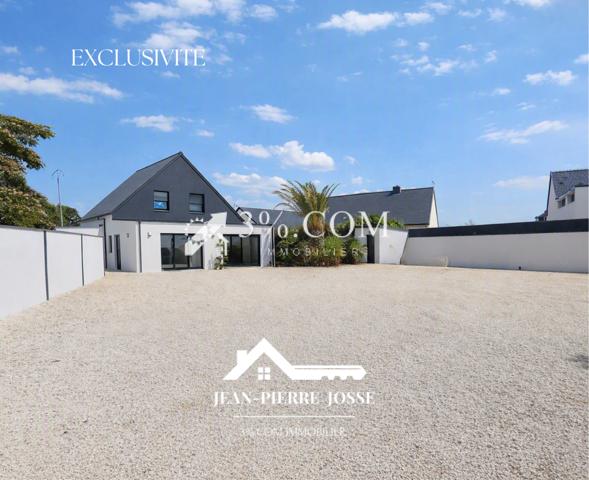 Maison
                                                                                                                                                                                                                                                                                                                        6 pièce(s)                                                                                                                                                                                                          4 chambre(s)                                                                                                                                                                                                          207  m²