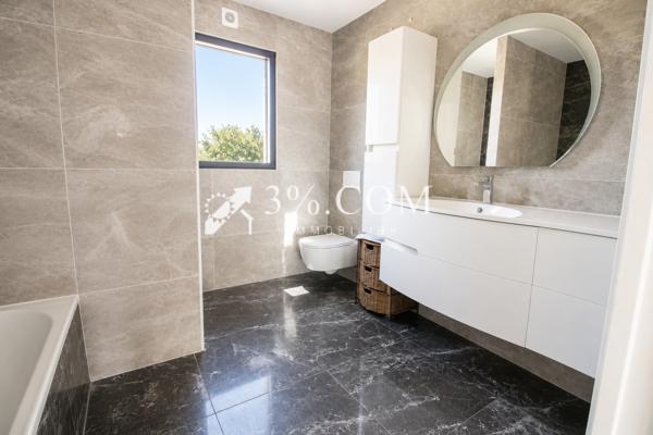 Maison
                                                                                                                                                                                                                                                                                                                        6 pièce(s)                                                                                                                                                                                                          4 chambre(s)                                                                                                                                                                                                          207  m²