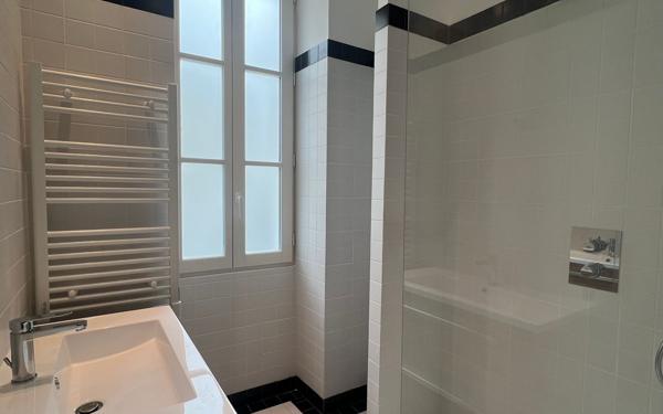 Appartement à vendre    4 pièces • 74,97 m2 Biarritz