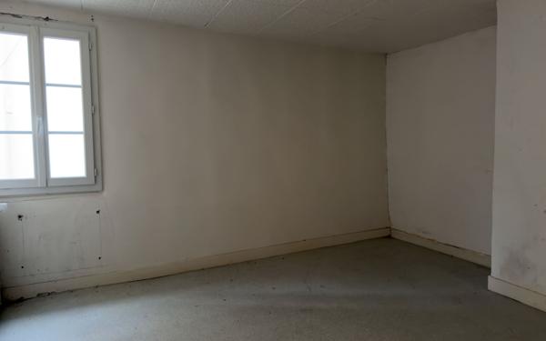 Maison à vendre    4 pièces • 74,97 m2 Rochechouart