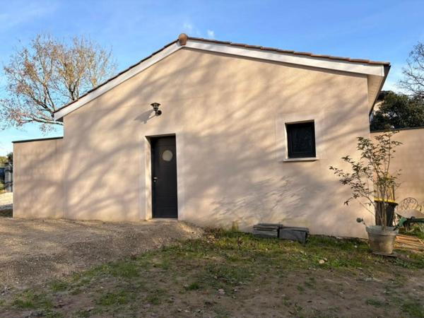 Maison comtemporaine de construction traditionnelle avec studio indépendant