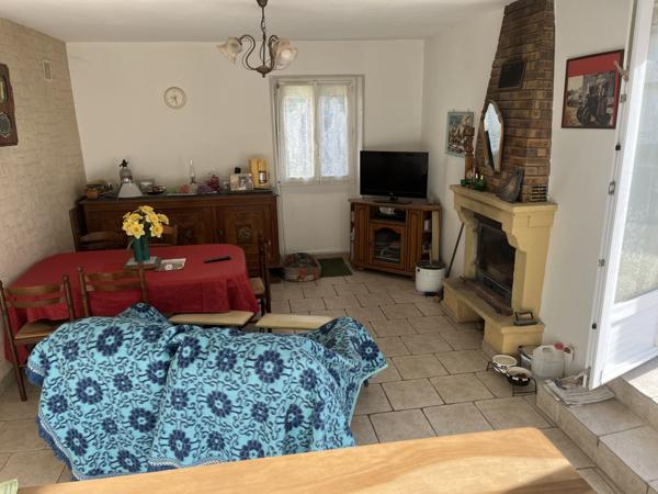 Sainte-Verge (79100) ref 104676 proche THOUARS maison en bon état type 4 sur terrain de 541 m2 dans quartier calme