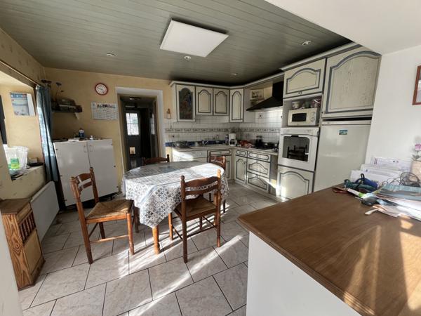 Sainte-Verge (79100) ref 104676 proche THOUARS maison en bon état type 4 sur terrain de 541 m2 dans quartier calme