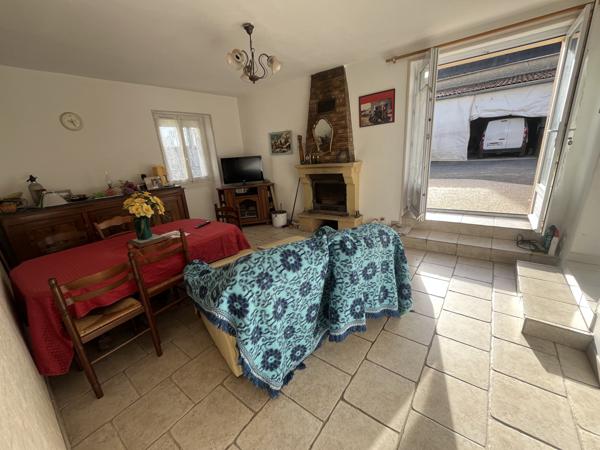 Sainte-Verge (79100) ref 104676 proche THOUARS maison en bon état type 4 sur terrain de 541 m2 dans quartier calme