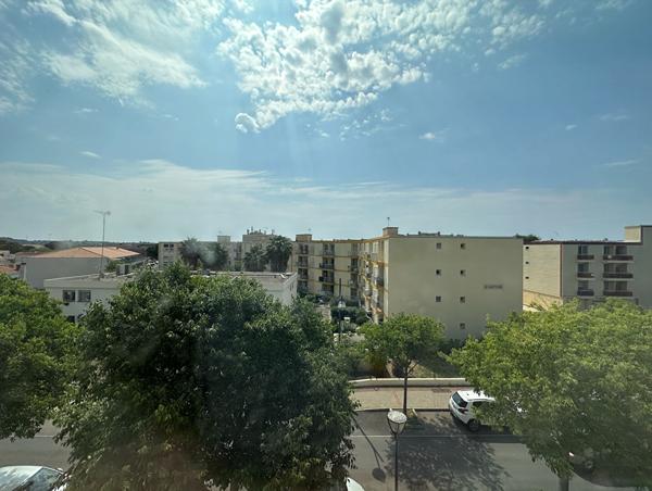 Appartement Balaruc-les-bains 1 pièce(s) 21 m²+ parking+ cave