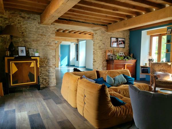 Maison 5 chambres avec dépendances - Au calme