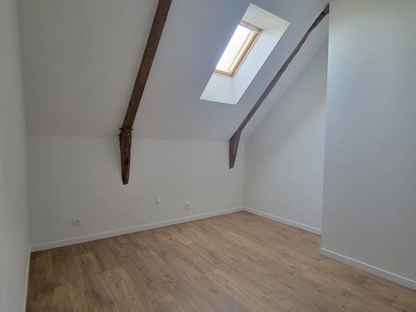 Maison 5 chambres avec dépendances - Au calme