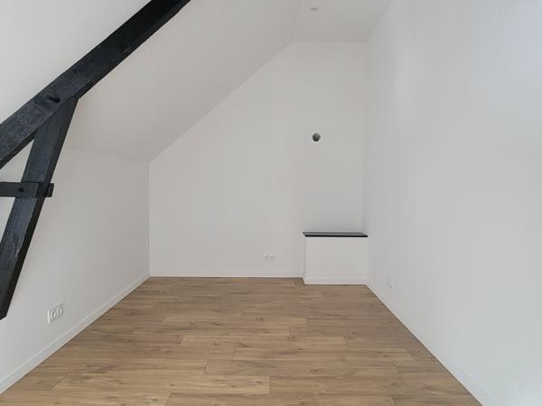 Maison 5 chambres avec dépendances - Au calme