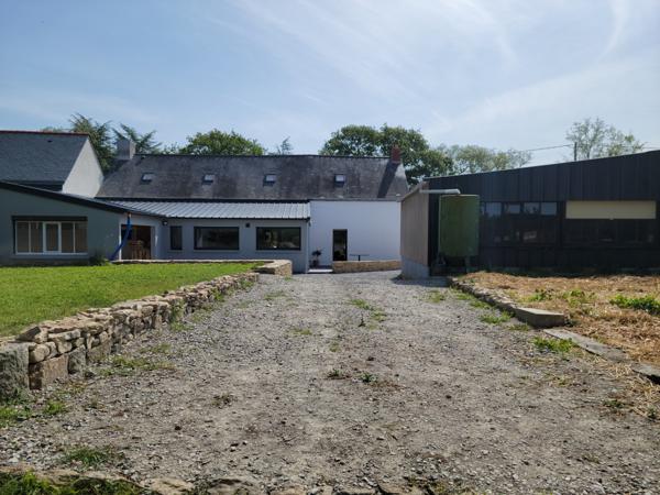 Maison 5 chambres avec dépendances - Au calme