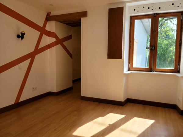 Maison 5 chambres avec dépendances - Au calme