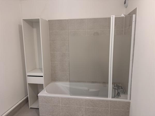 Appartement
         3 pièces
        - 67 m² 220 000 € *
