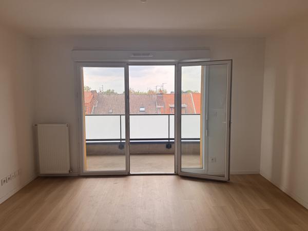 Appartement
         3 pièces
        - 67 m² 220 000 € *