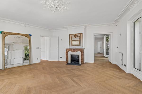 Vente Appartement de luxe Paris 3 7 Pièces 145.05 m²