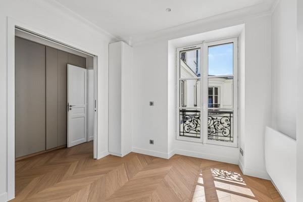 Vente Appartement de luxe Paris 3 7 Pièces 145.05 m²