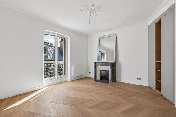 Vente Appartement de luxe Paris 3 7 Pièces 145.05 m²