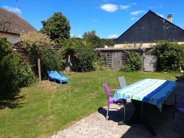 Changé : Maison plain-pied centre du bourg