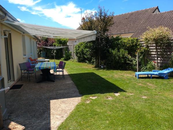 Changé : Maison plain-pied centre du bourg