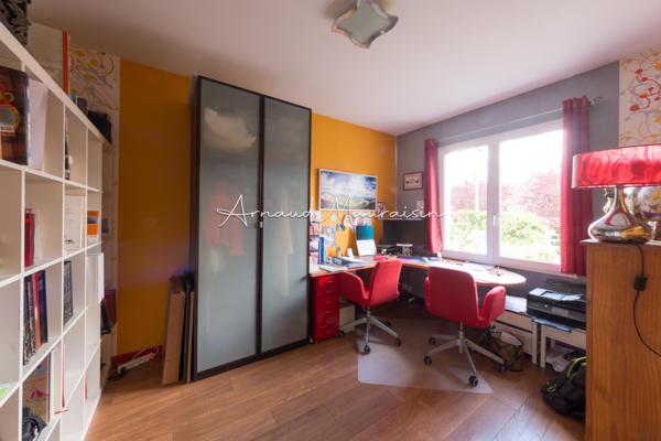 Maison familiale lumineuse avec joli jardin !