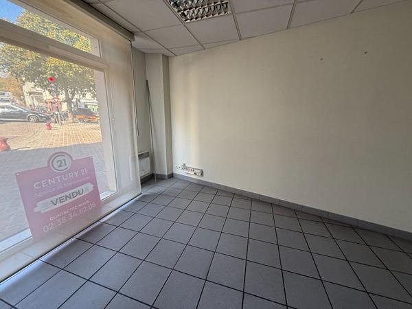Local commercial Le Malesherbois 4 pièce(s) 102 m2