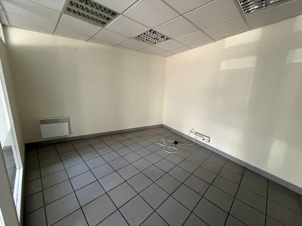 Local commercial Le Malesherbois 4 pièce(s) 102 m2