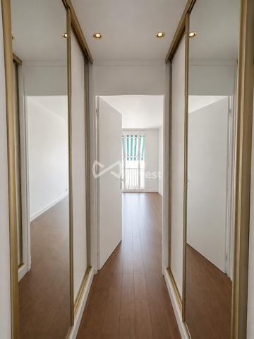 Appartement familial de 87 m² – 15ᵉ étage – Vue panoramique – Deux balcons – Parking – Cave