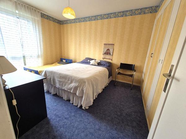 Belle Maison d'Architecte de 245 m² avec, Cour sécurisée, garage double, atelier, terrasses, dépendance et terrain clos, arboré et paysager de 1450 m²