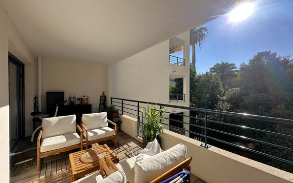 Appartement à vendre    2 pièces • 48,37 m2 Menton