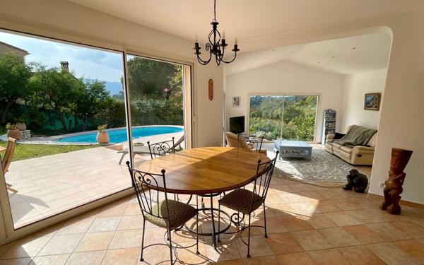 Maison à vendre    4 pièces • 139 m2 La Roquette-sur-Siagne